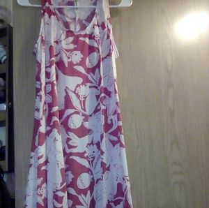 Shoreline red and white woman's large dress